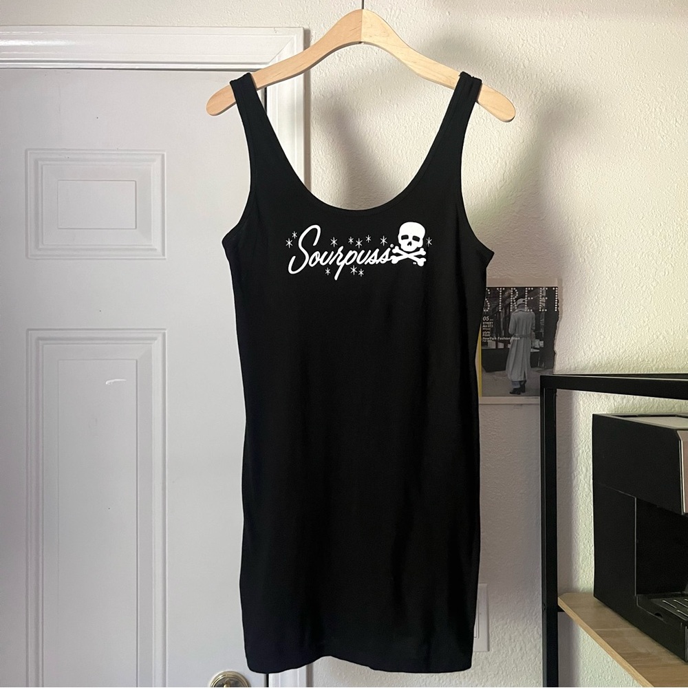 SOURPUSS‎ black sleeveless scoop neck logo text skull knit mini tank dress
